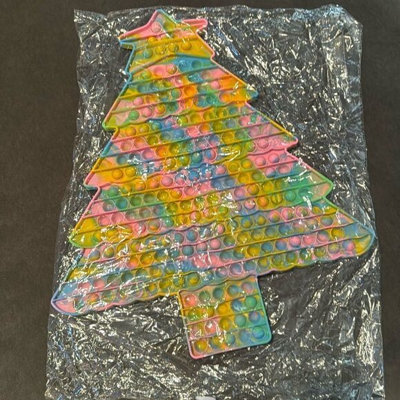 Kids Jumbo XL Giant Christmas Tree Multicolor Pop it Fidget Toy Popper 19.5” NEW - Picture 2 of 4